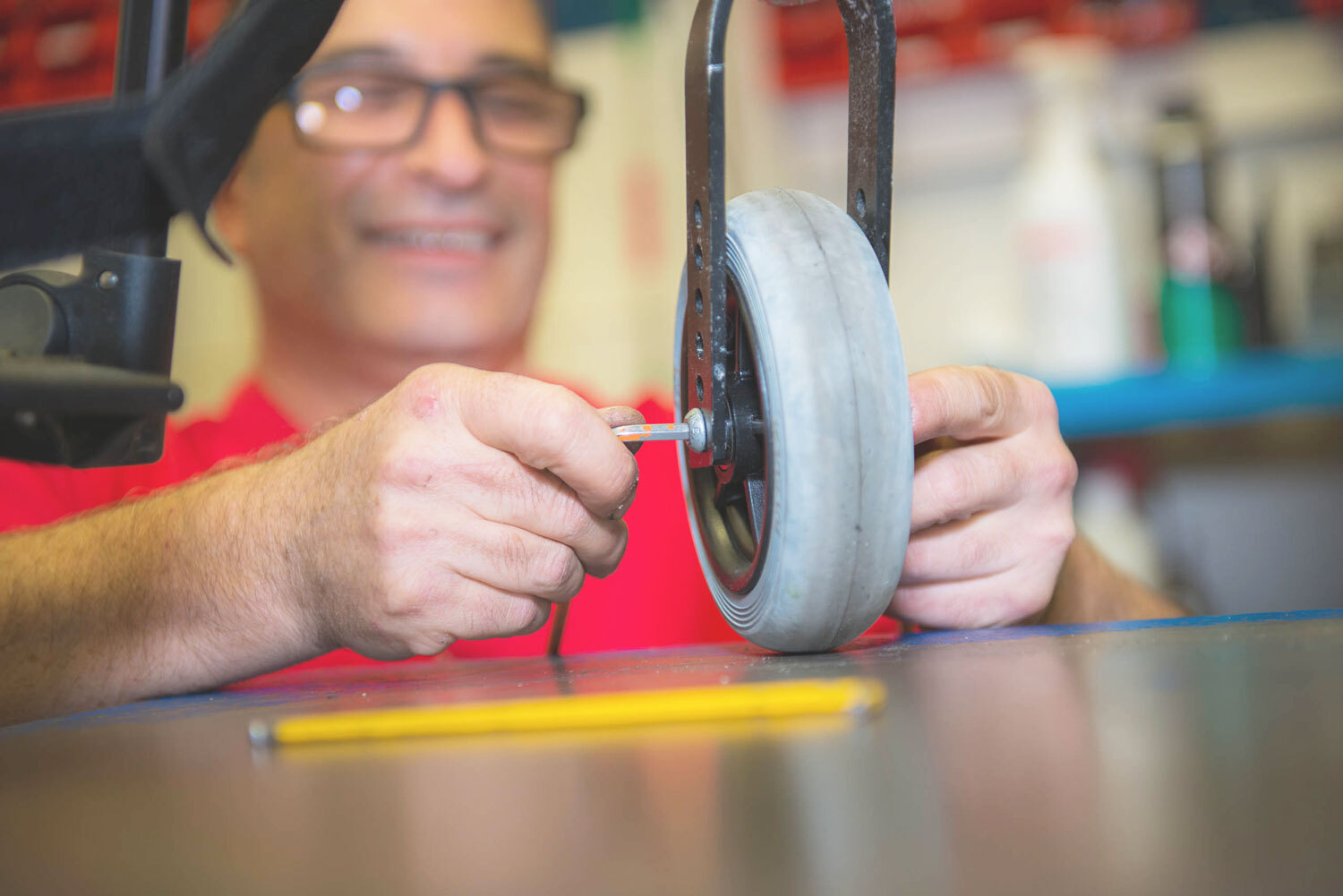 Reparatur Gehhilfe und Rollstuhl Basel